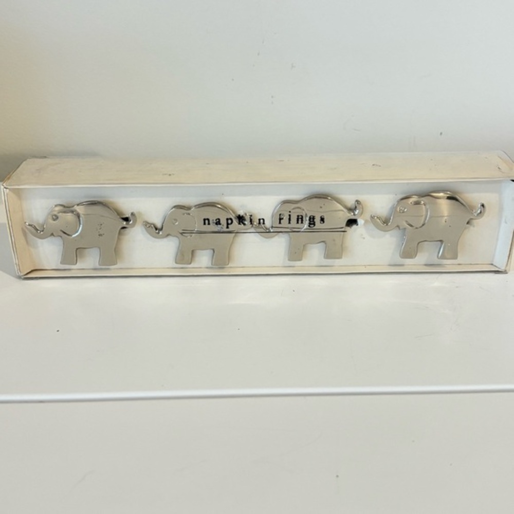PIER 1 IMPORTS elephant shaped napkin rings SET OF FOUR  nickel plated in box
